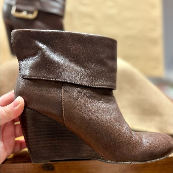 Nine West Wedge Booties, Size 6 1/2 M - Picture 5 of 8